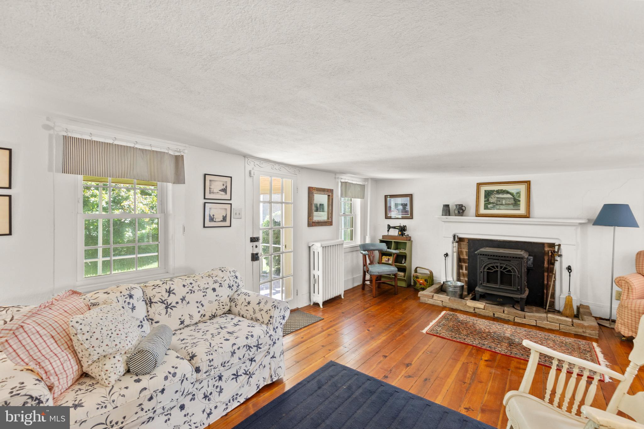 BROWNTOWN ROAD - Residential