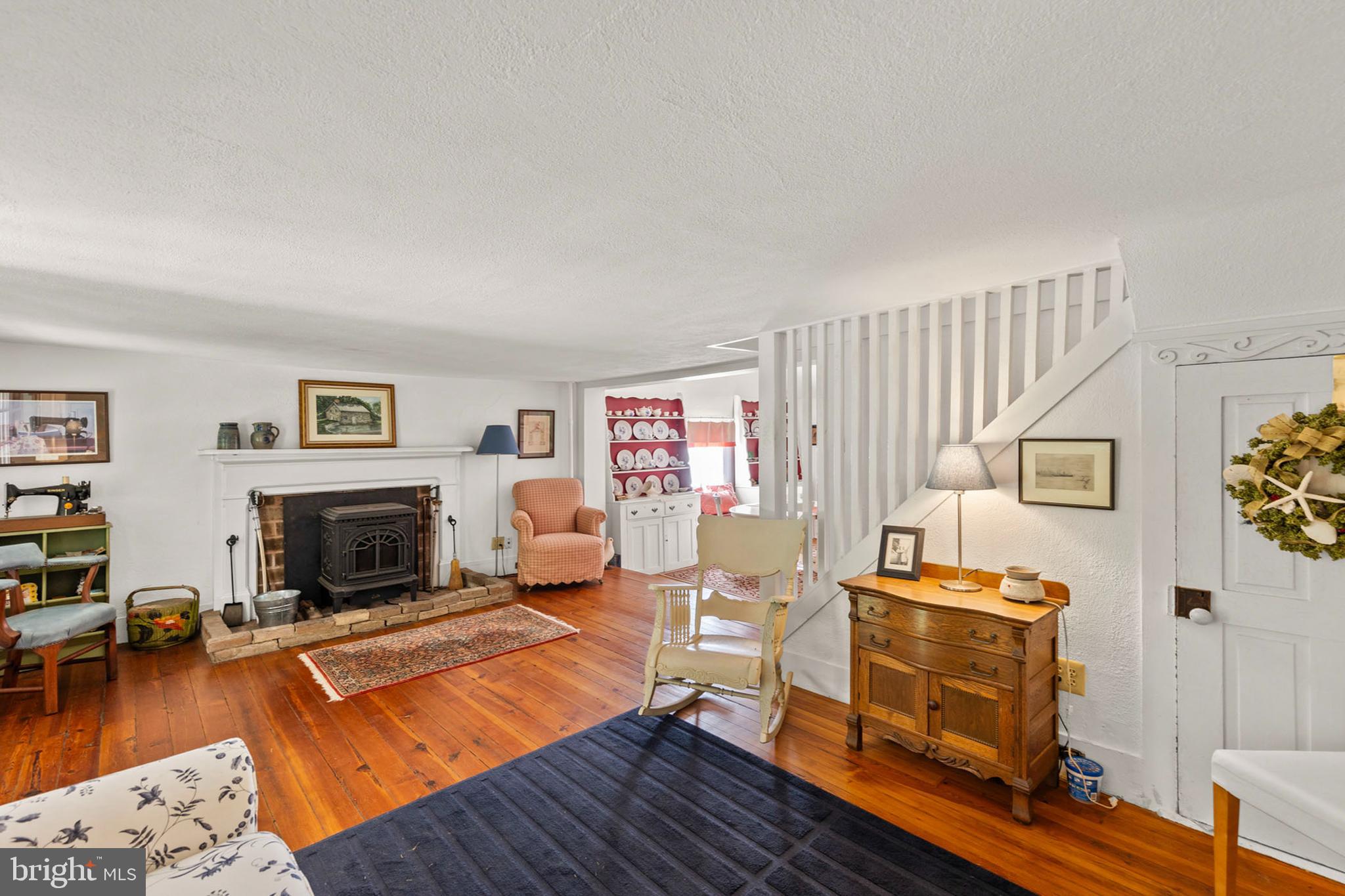 BROWNTOWN ROAD - Residential