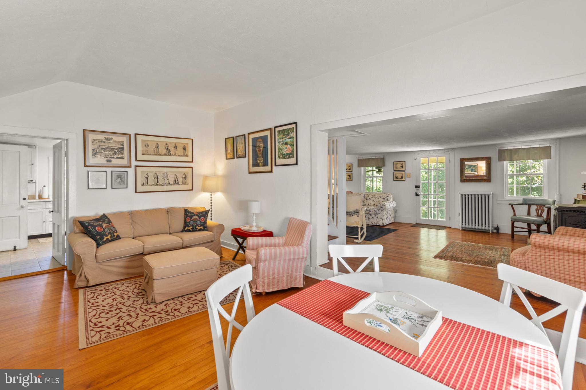 BROWNTOWN ROAD - Residential