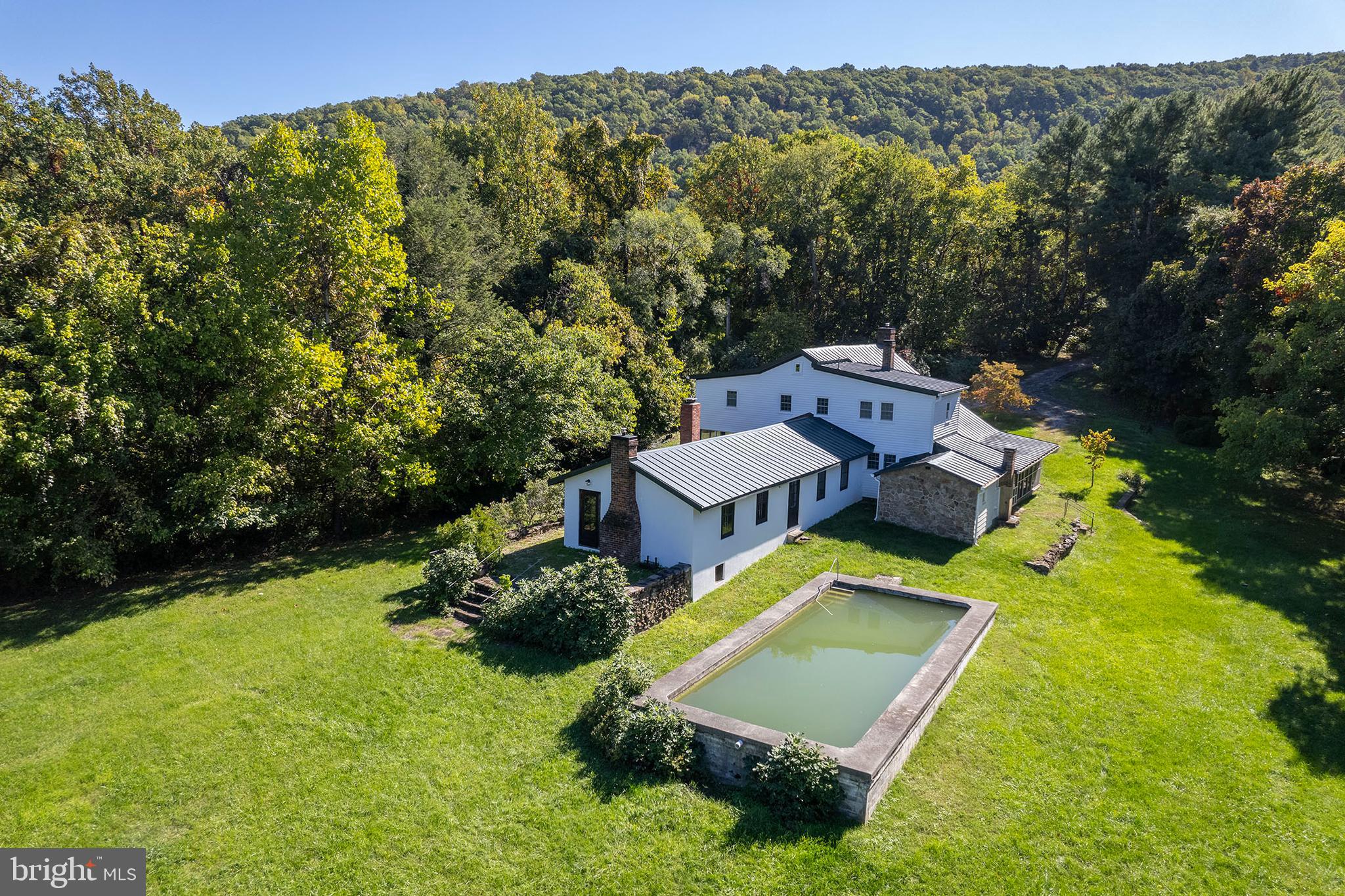 BROWNTOWN ROAD - Residential