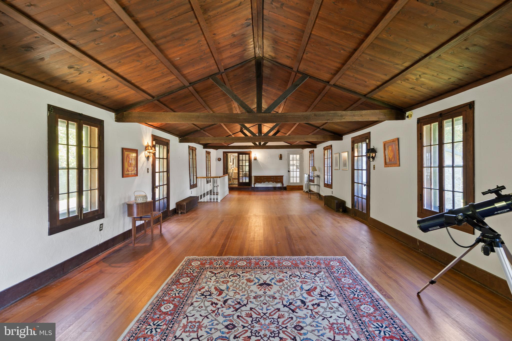 BROWNTOWN ROAD - Residential