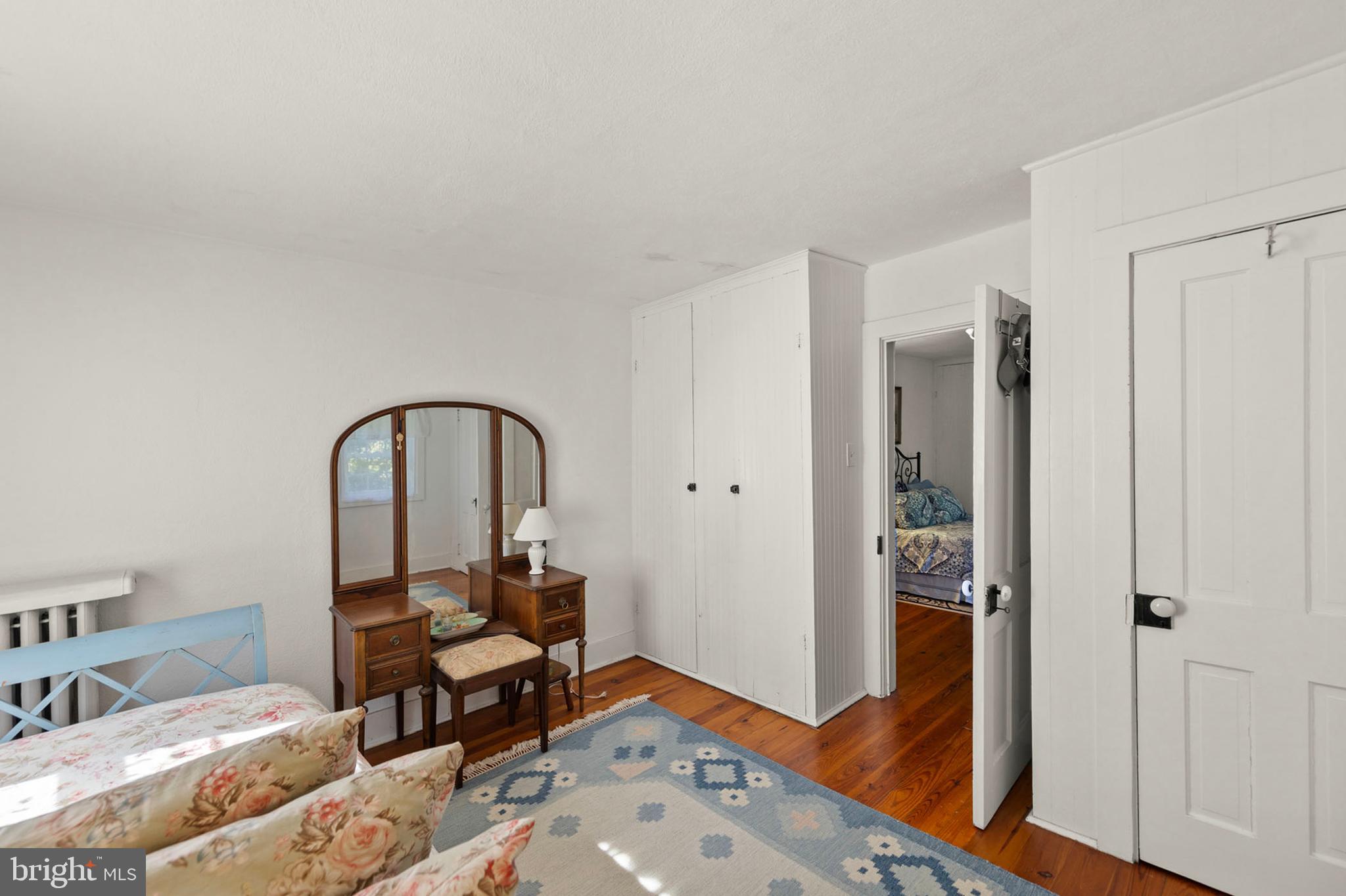 BROWNTOWN ROAD - Residential