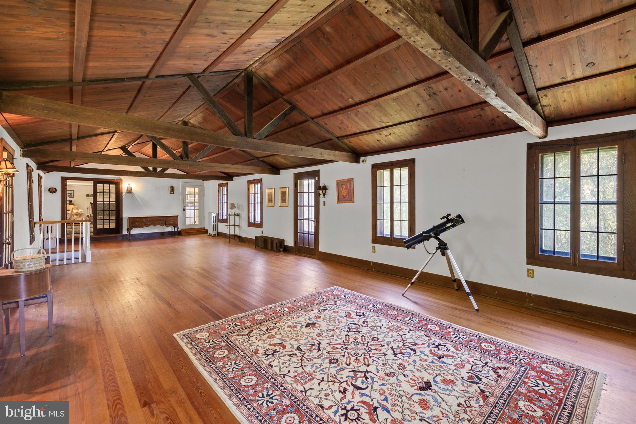 BROWNTOWN ROAD - Residential