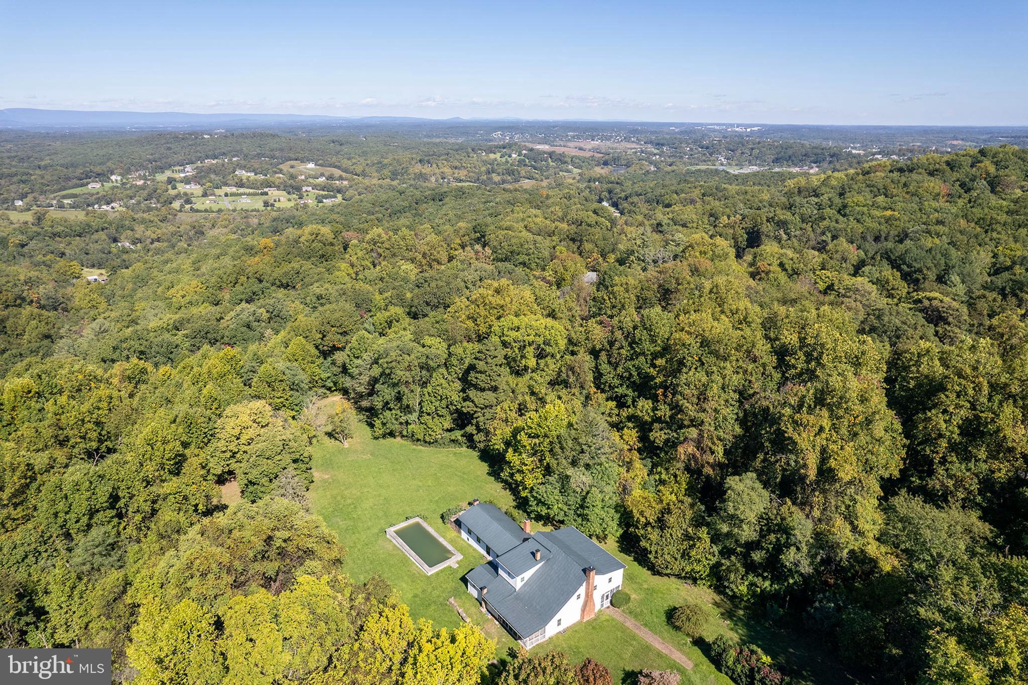 BROWNTOWN ROAD - Residential