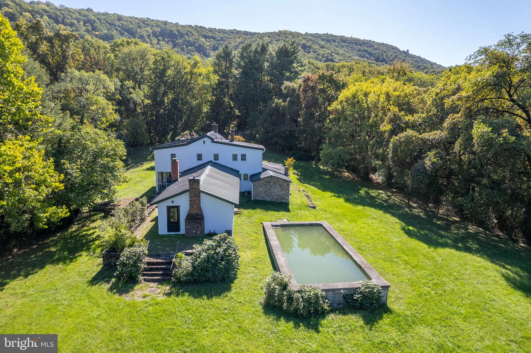 BROWNTOWN ROAD - Residential