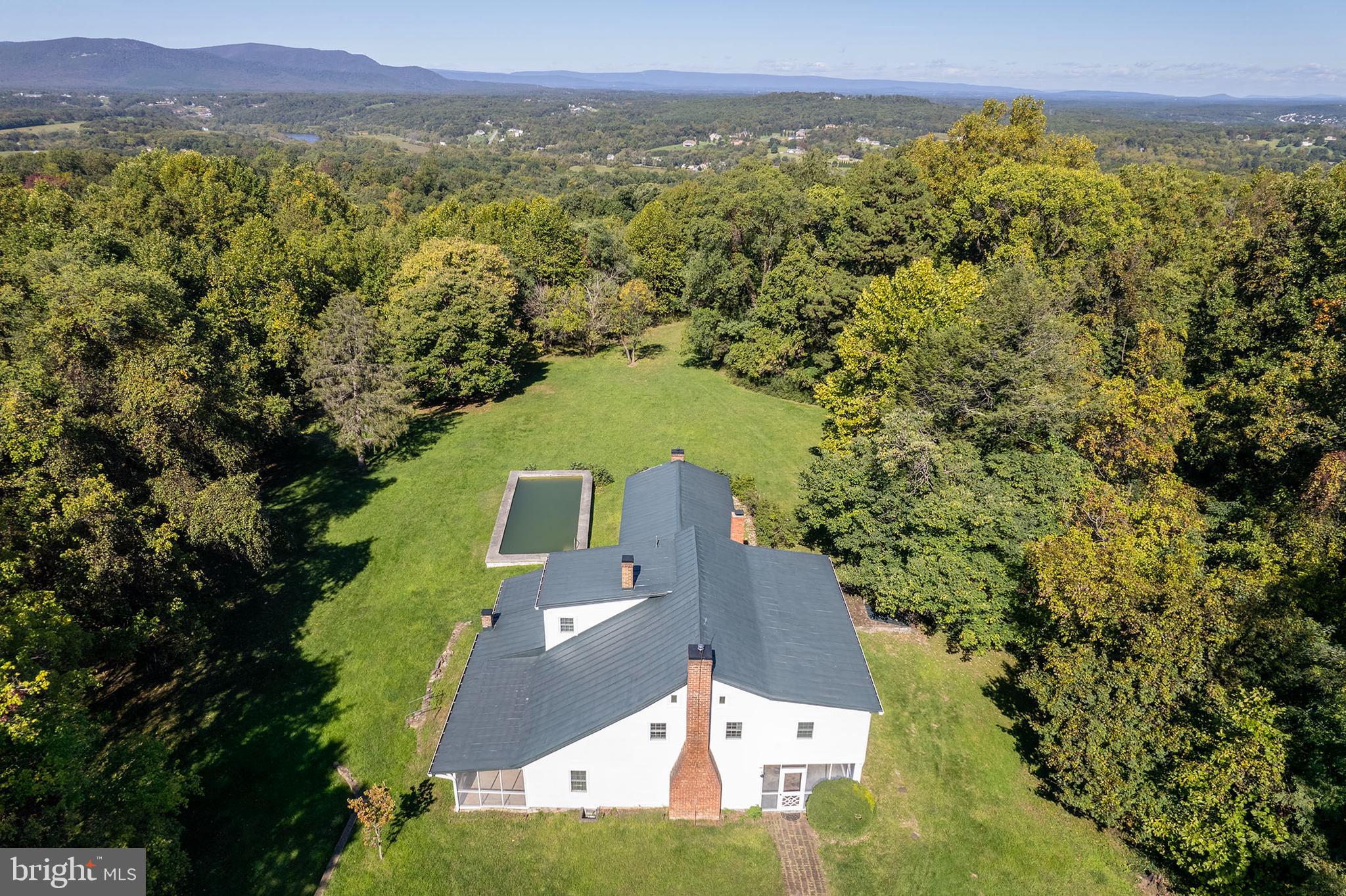 BROWNTOWN ROAD - Residential