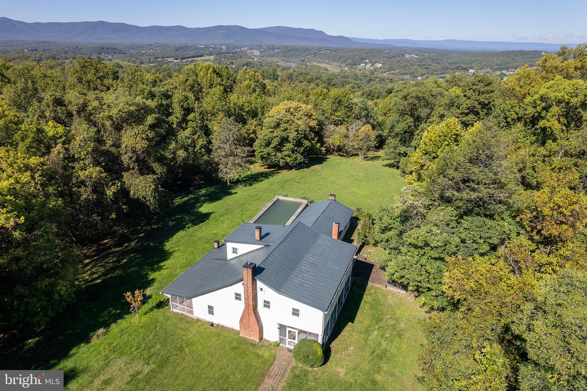 BROWNTOWN ROAD - Residential