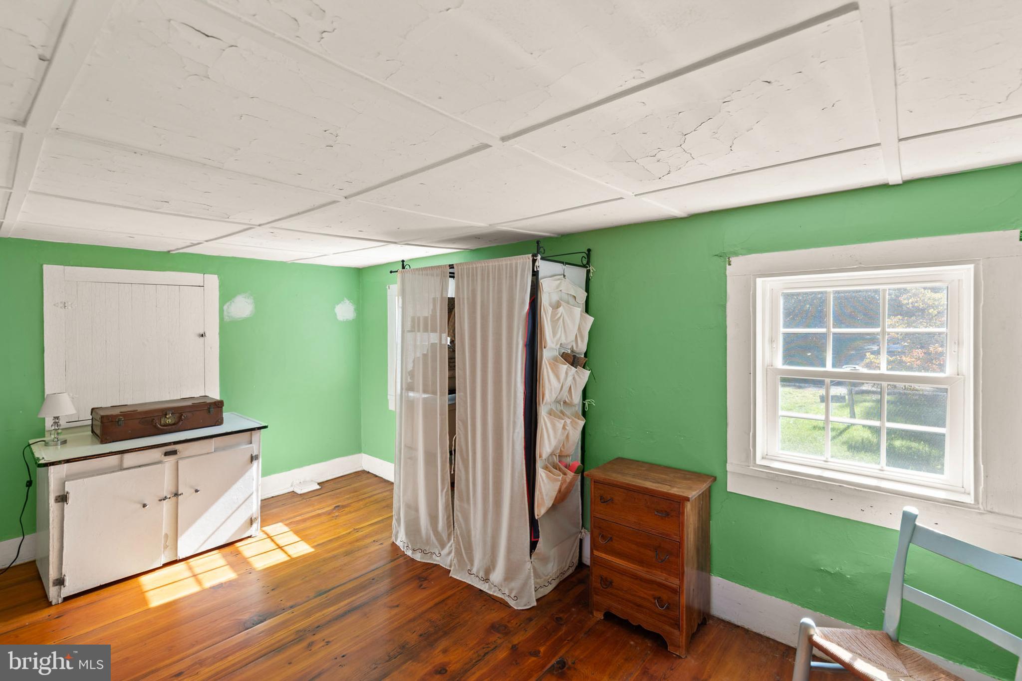 BROWNTOWN ROAD - Residential