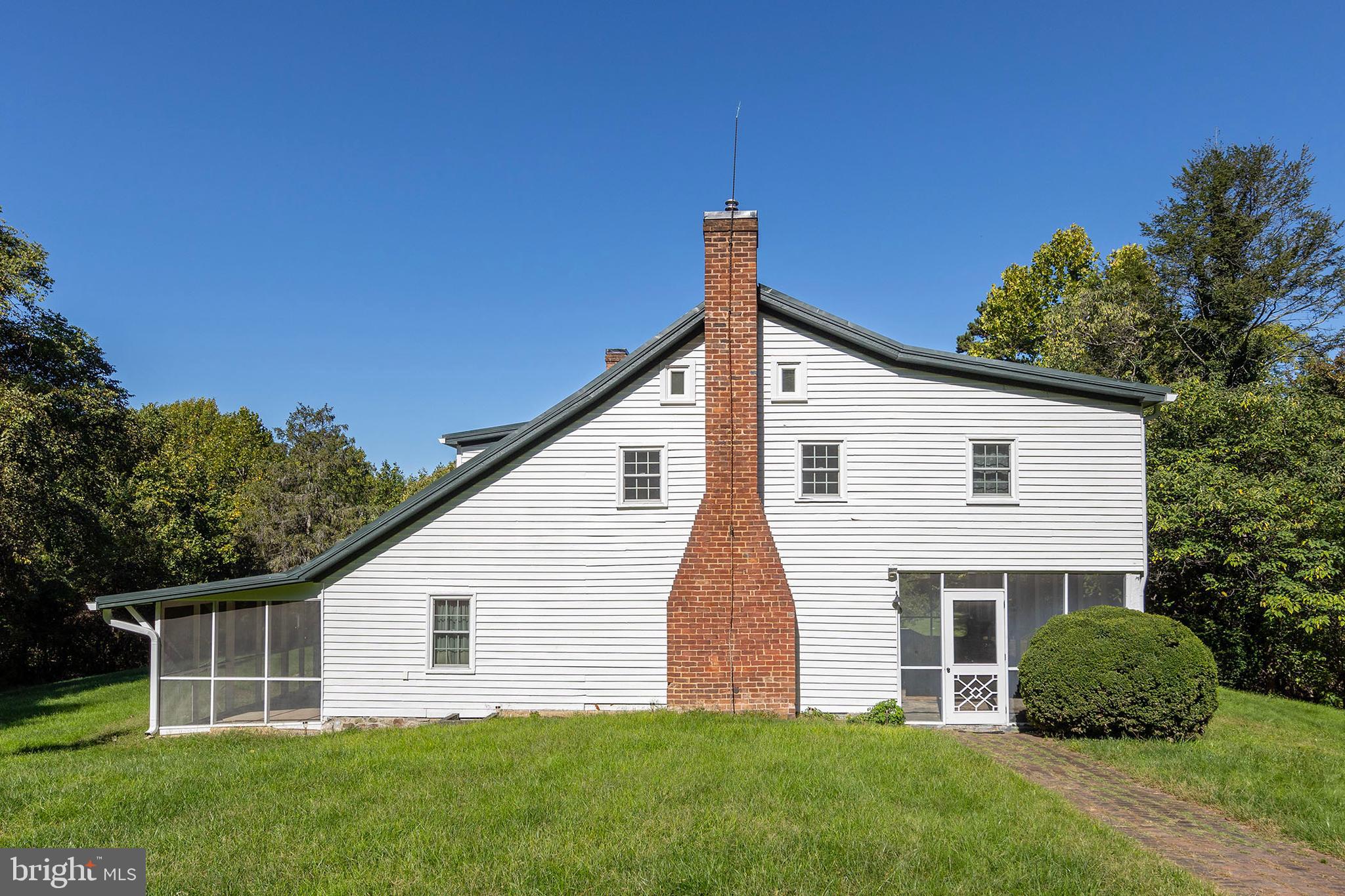 BROWNTOWN ROAD - Residential