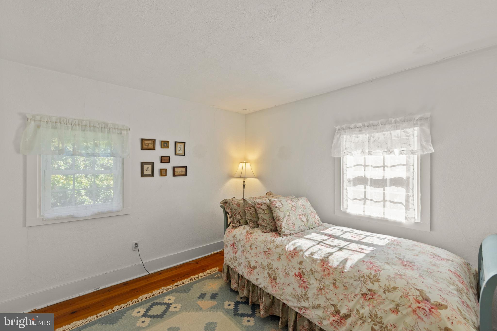 BROWNTOWN ROAD - Residential