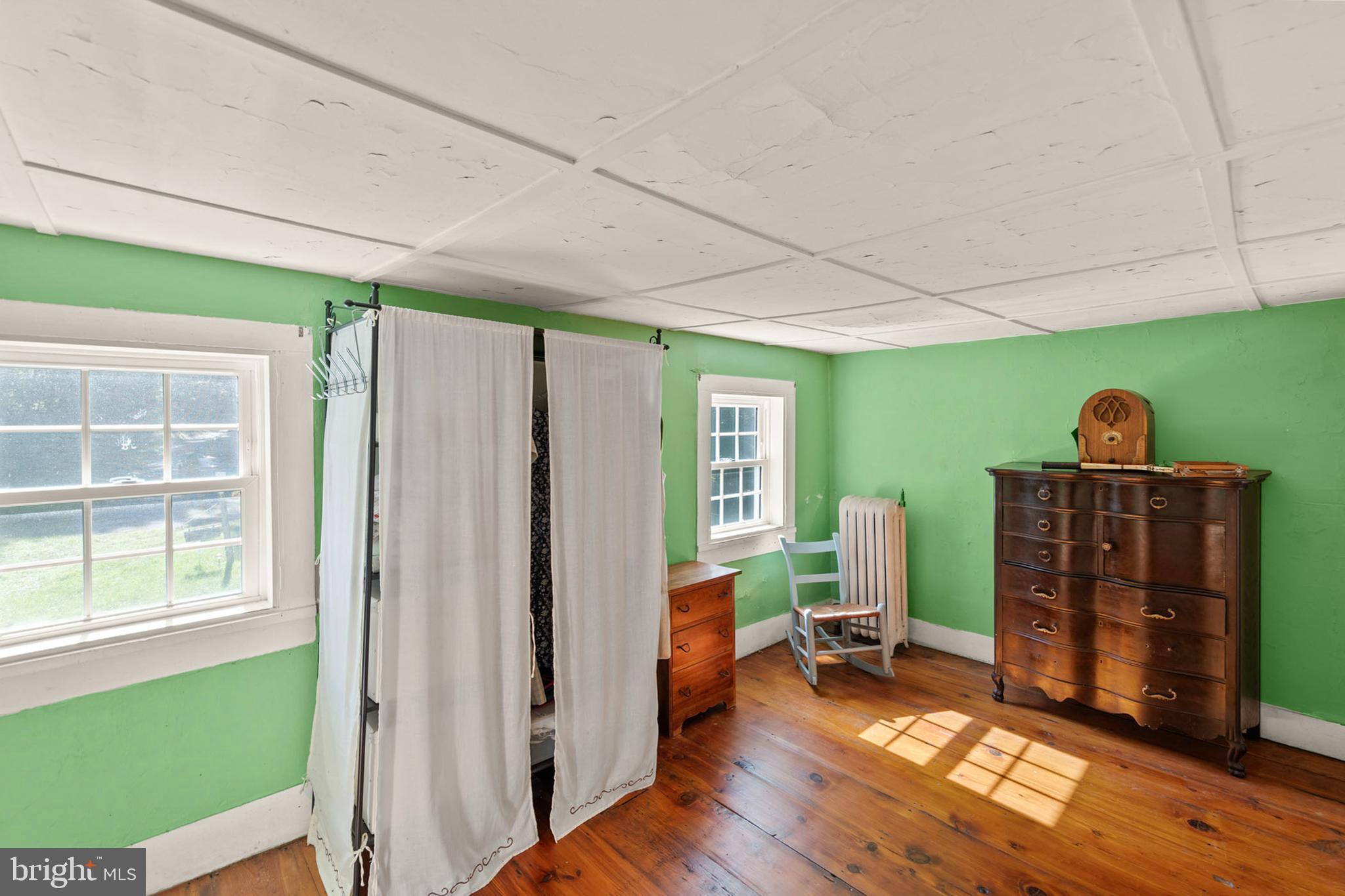 BROWNTOWN ROAD - Residential