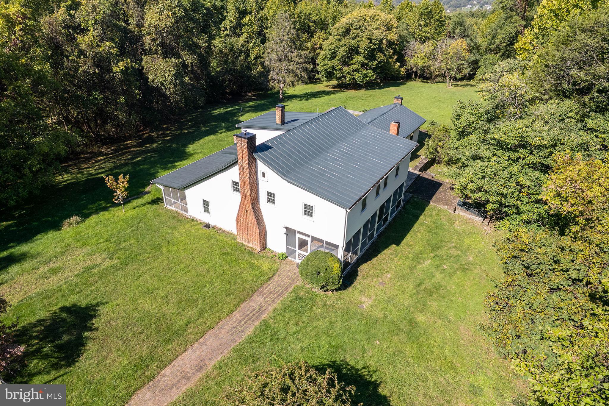 BROWNTOWN ROAD - Residential