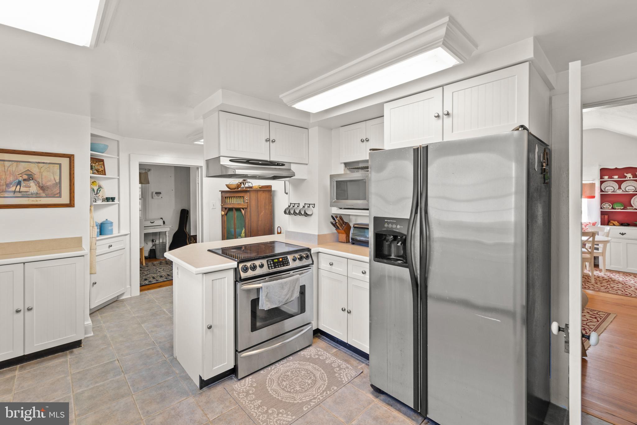 BROWNTOWN ROAD - Residential