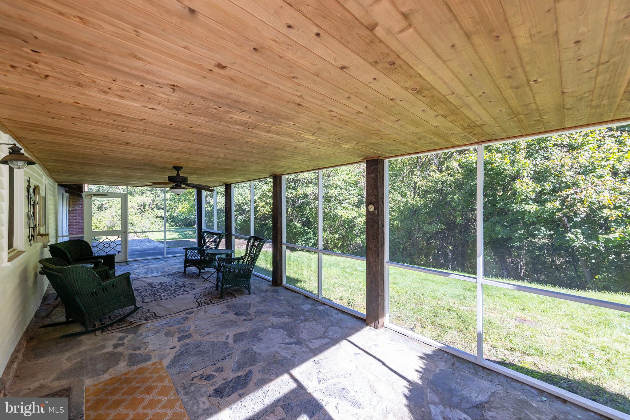 BROWNTOWN ROAD - Residential