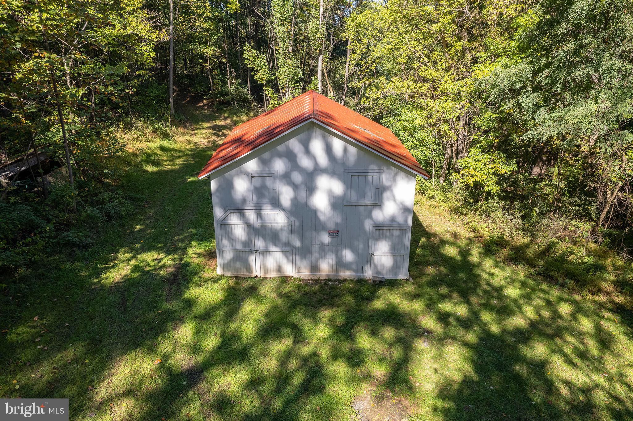 BROWNTOWN ROAD - Residential