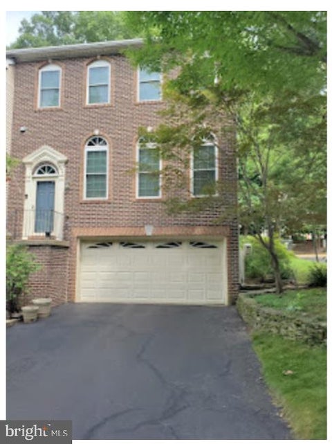 Photo of 4023 Rosemeade Drive, FAIRFAX, VA 22033 (MLS # VAFX2346766)