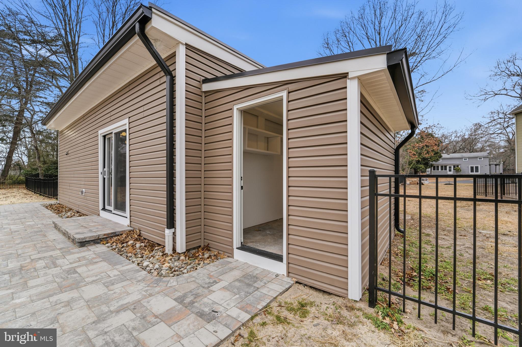 TEBBSTON ON THE MAGOTHY - Residential Lease