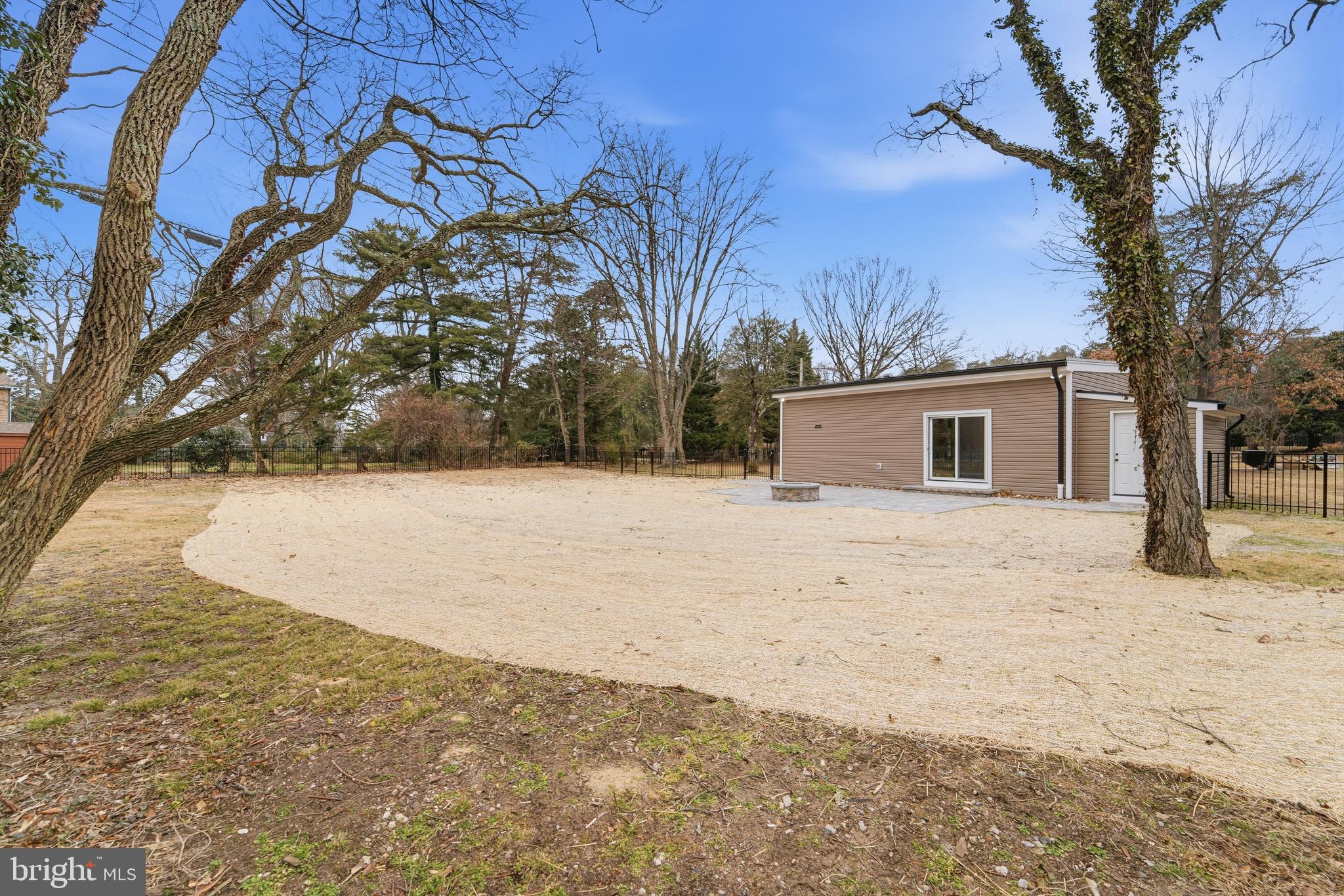 TEBBSTON ON THE MAGOTHY - Residential Lease