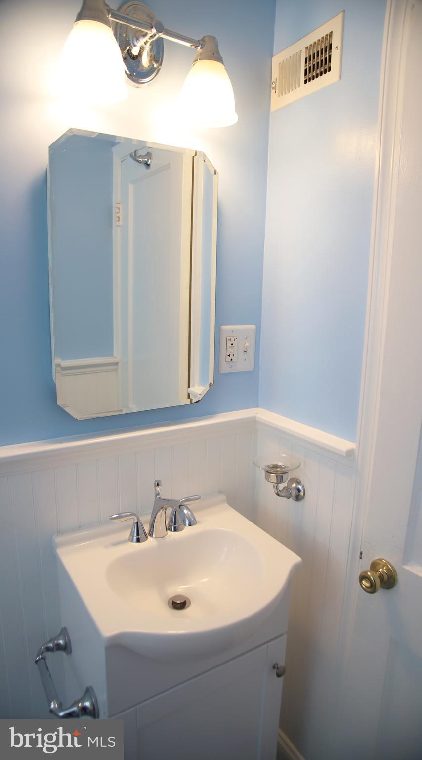 WESTMONT - Residential Lease