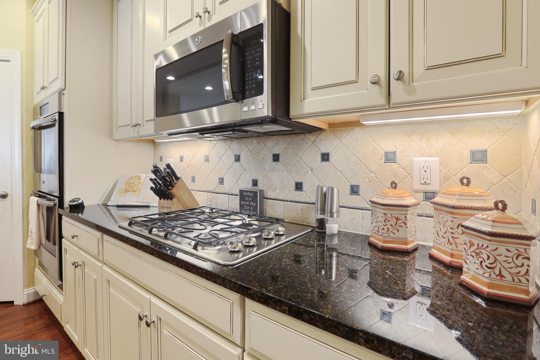 FALLSTON COMMONS - Residential