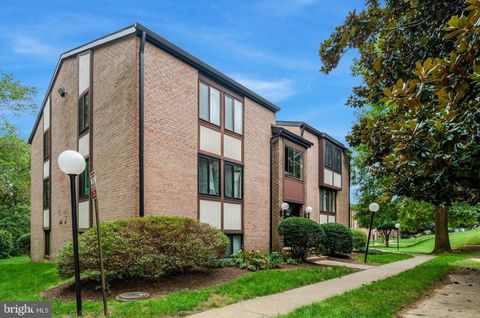 3105 BUCCANEER COURT 201 FAIRFAX VA 22031
