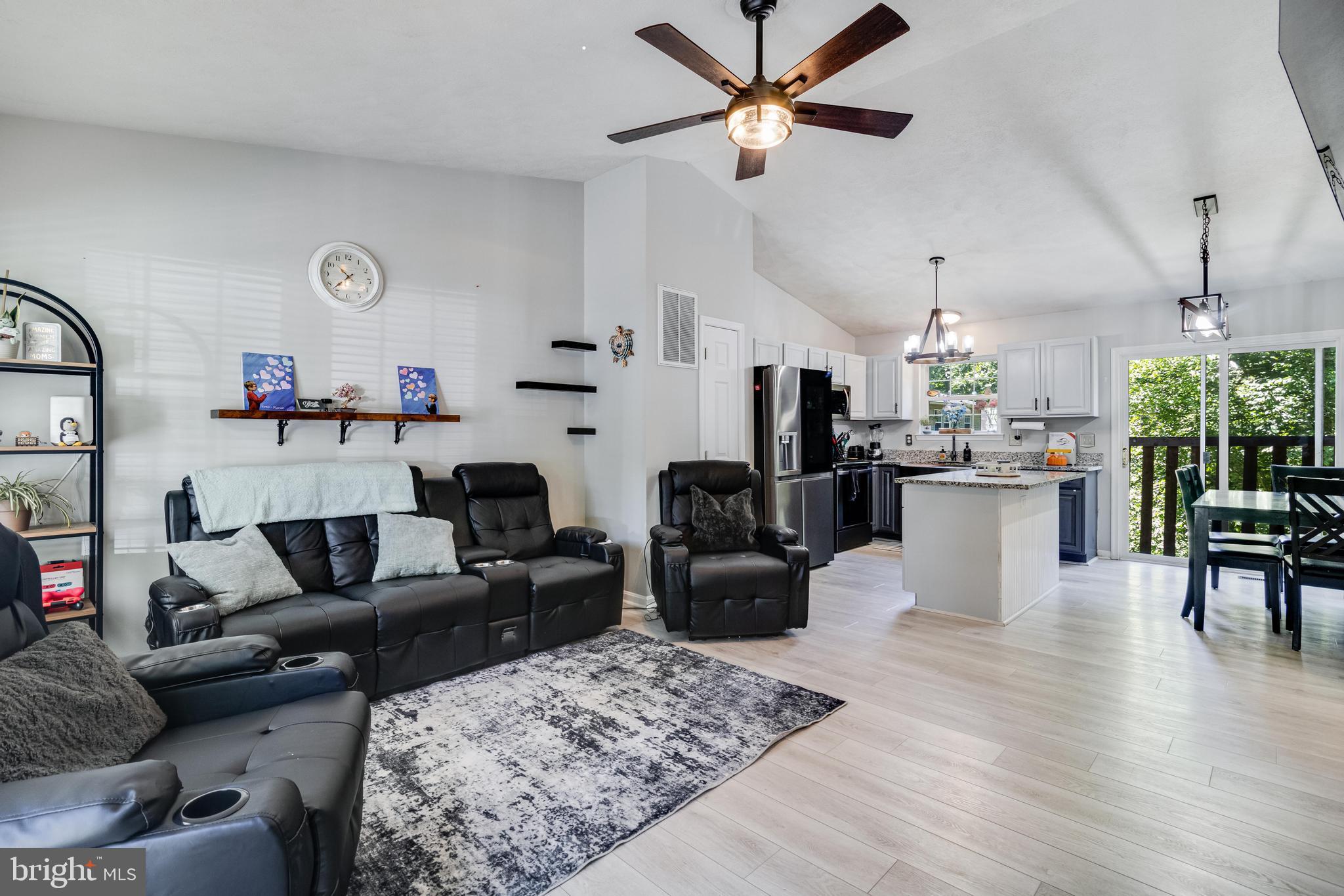 615 FLINT COURT