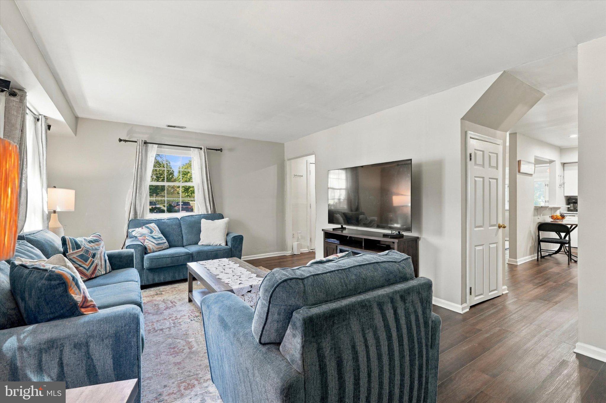 280 W CARDIGAN TERRACE 45