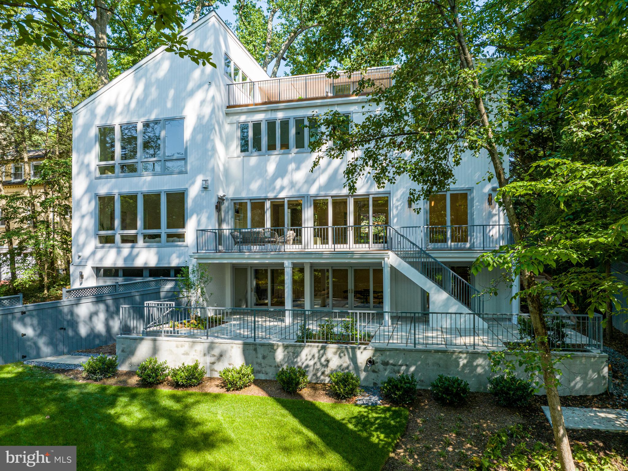 FOREST HILLS - Residential