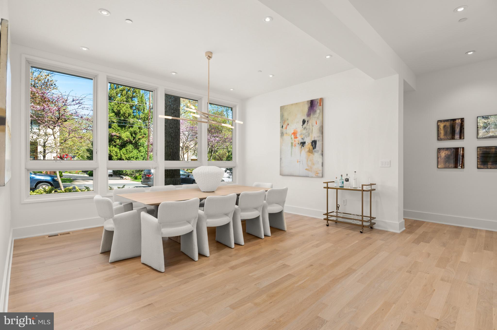 FOREST HILLS - Residential