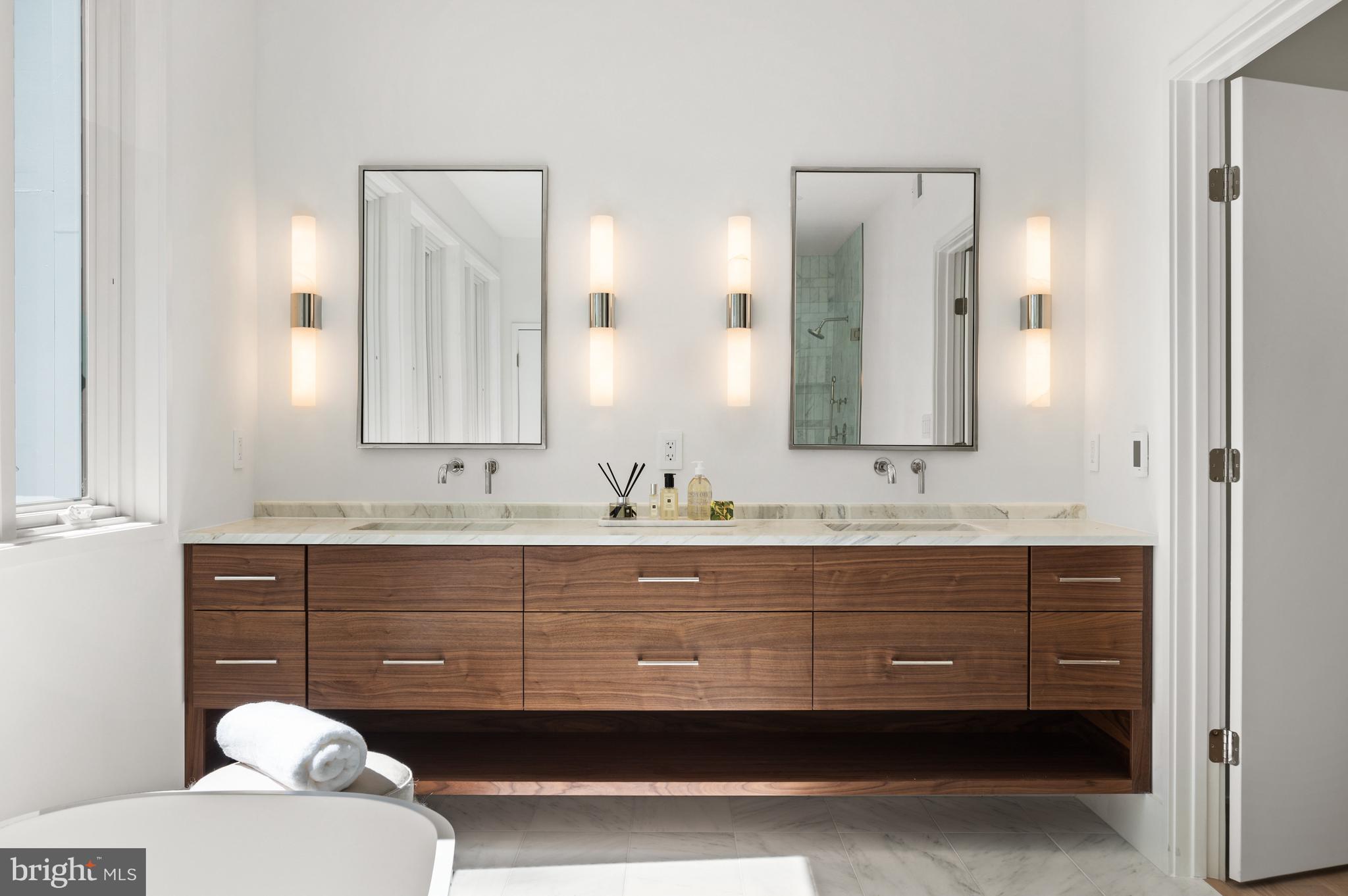 FOREST HILLS - Residential