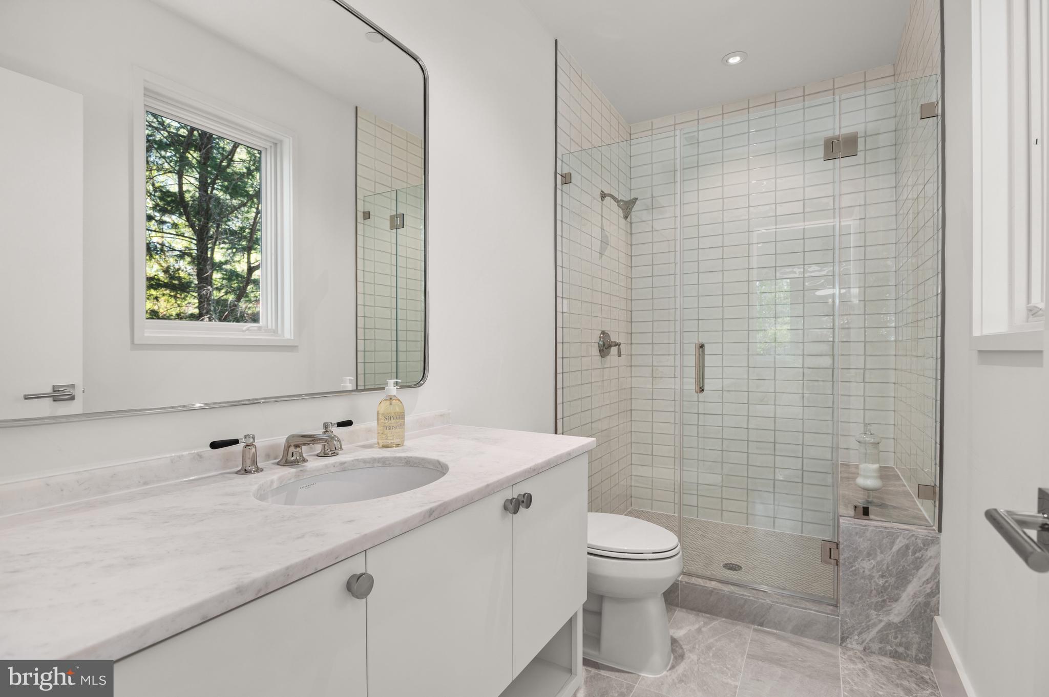 FOREST HILLS - Residential