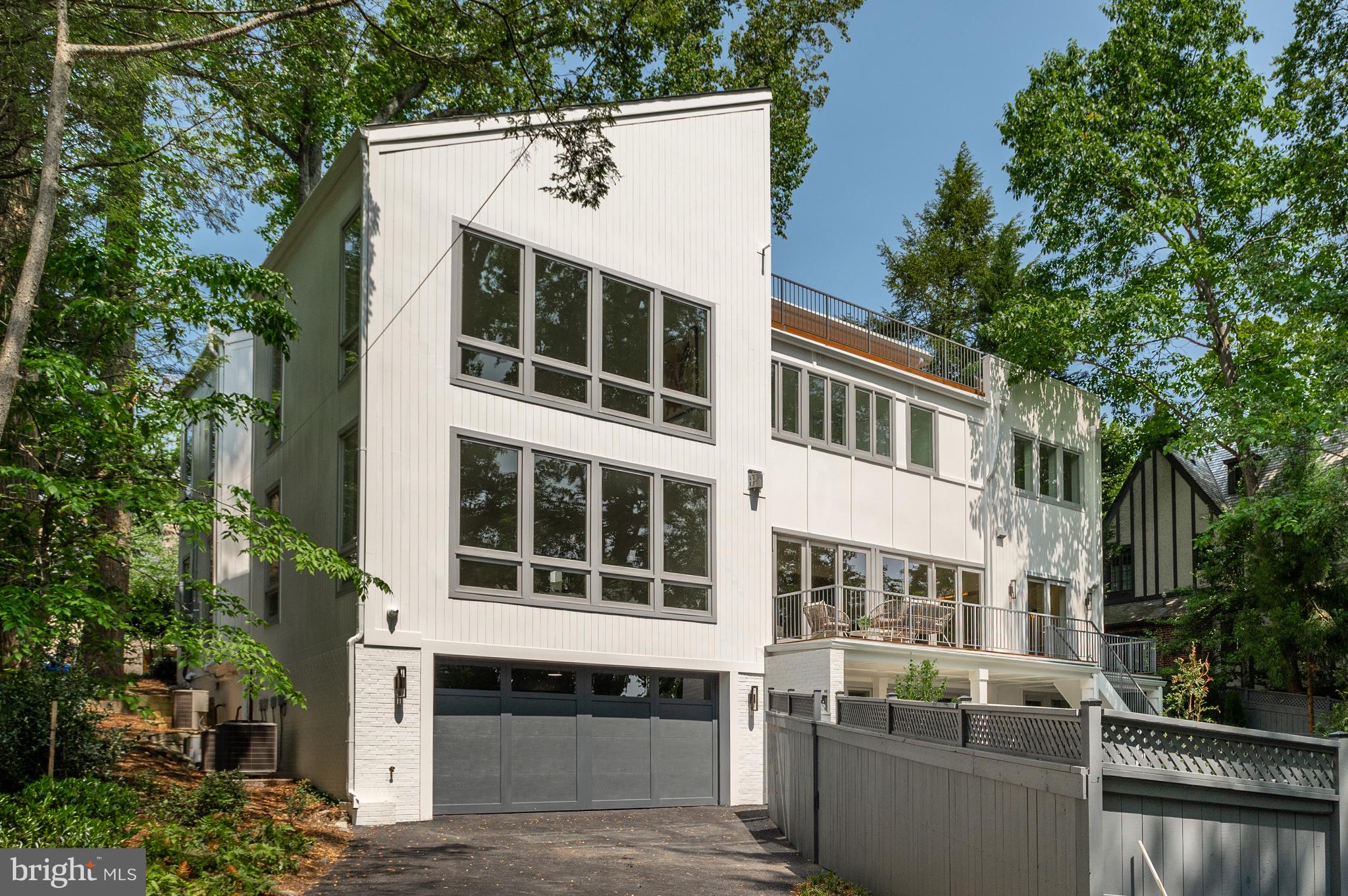 FOREST HILLS - Residential