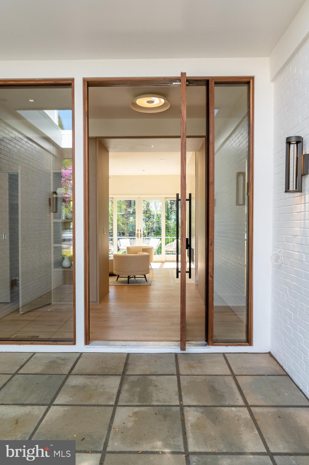 FOREST HILLS - Residential