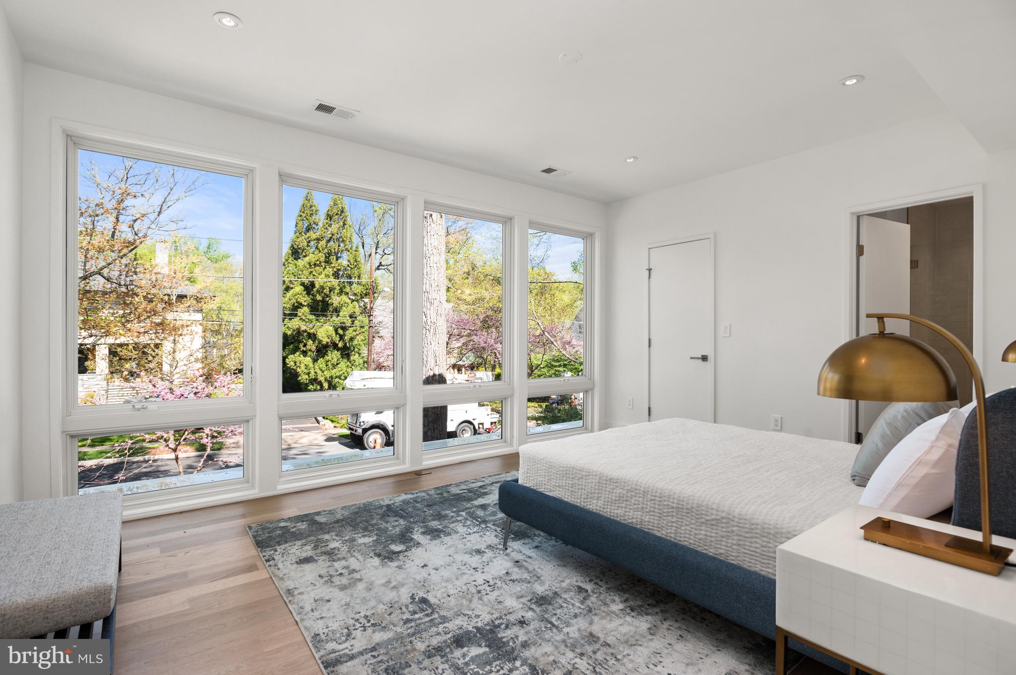 FOREST HILLS - Residential