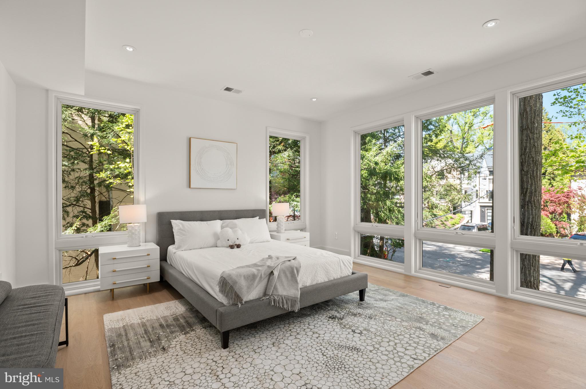 FOREST HILLS - Residential