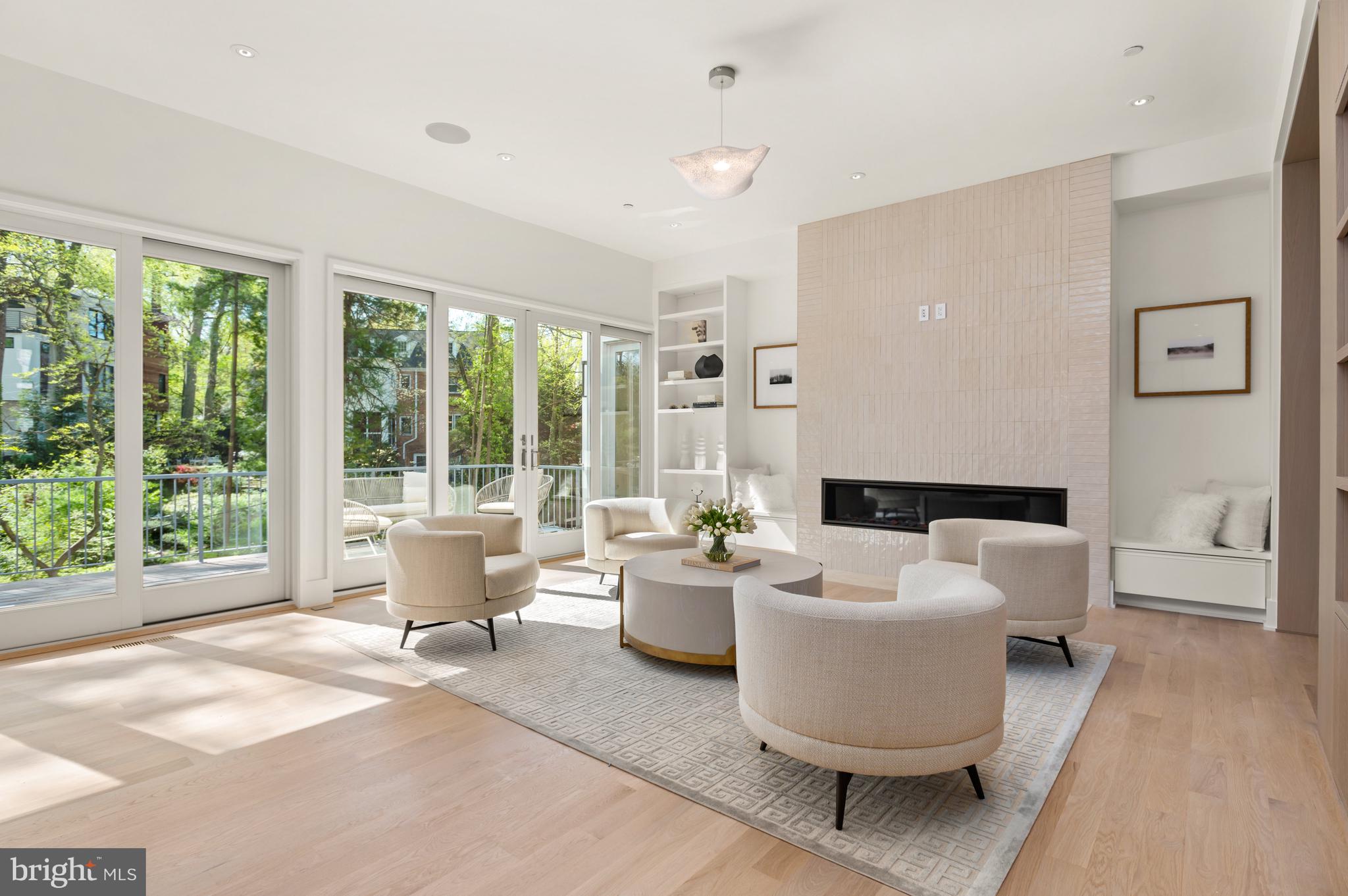 FOREST HILLS - Residential