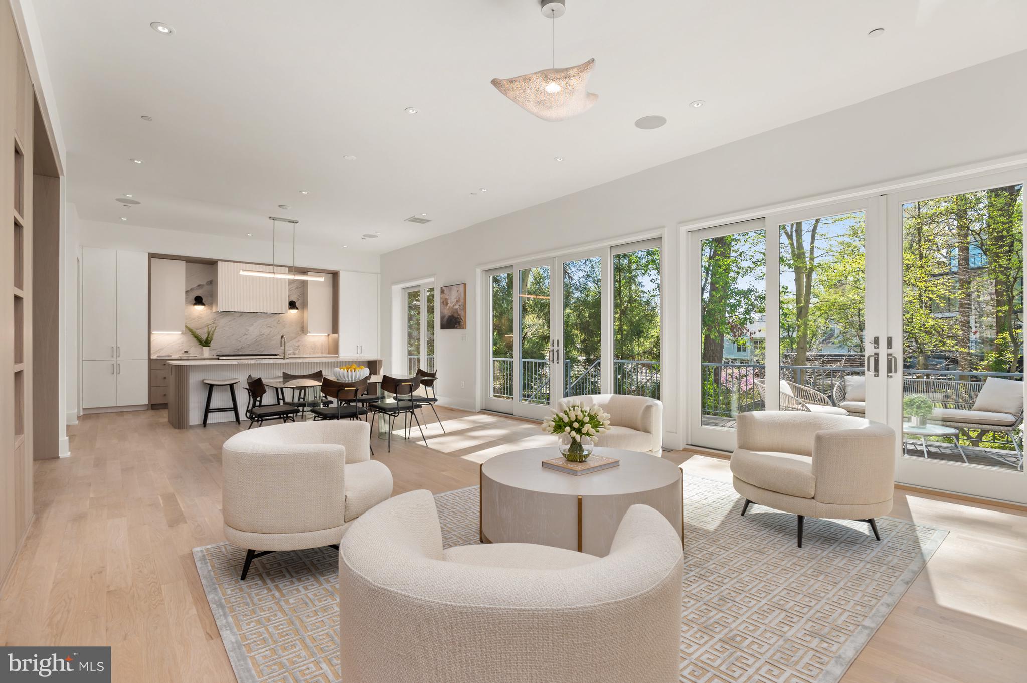 FOREST HILLS - Residential