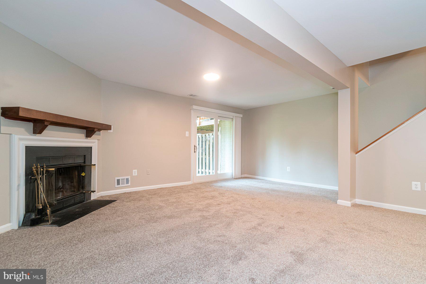 TOLL HOUSE - Residential Lease