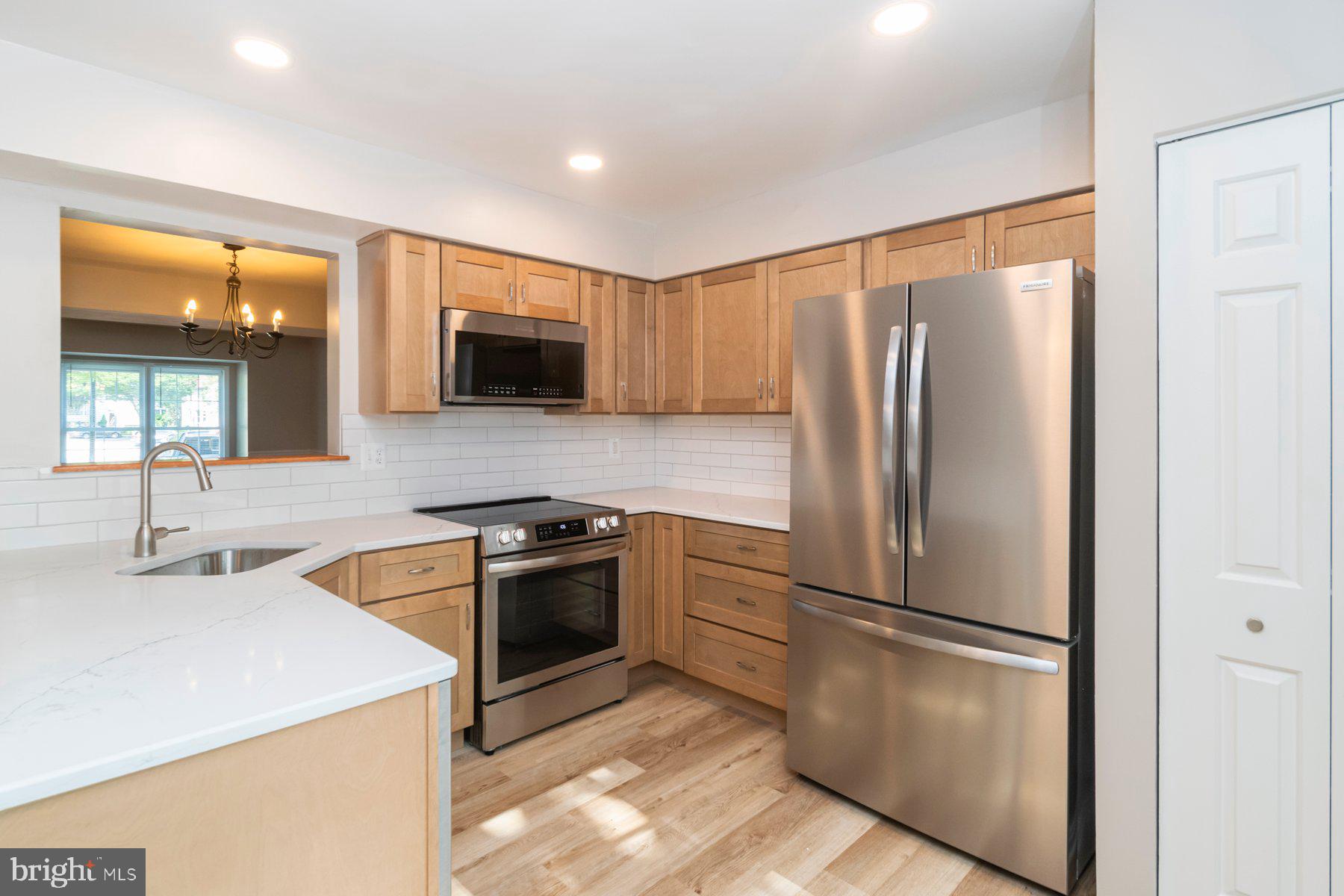 TOLL HOUSE - Residential Lease