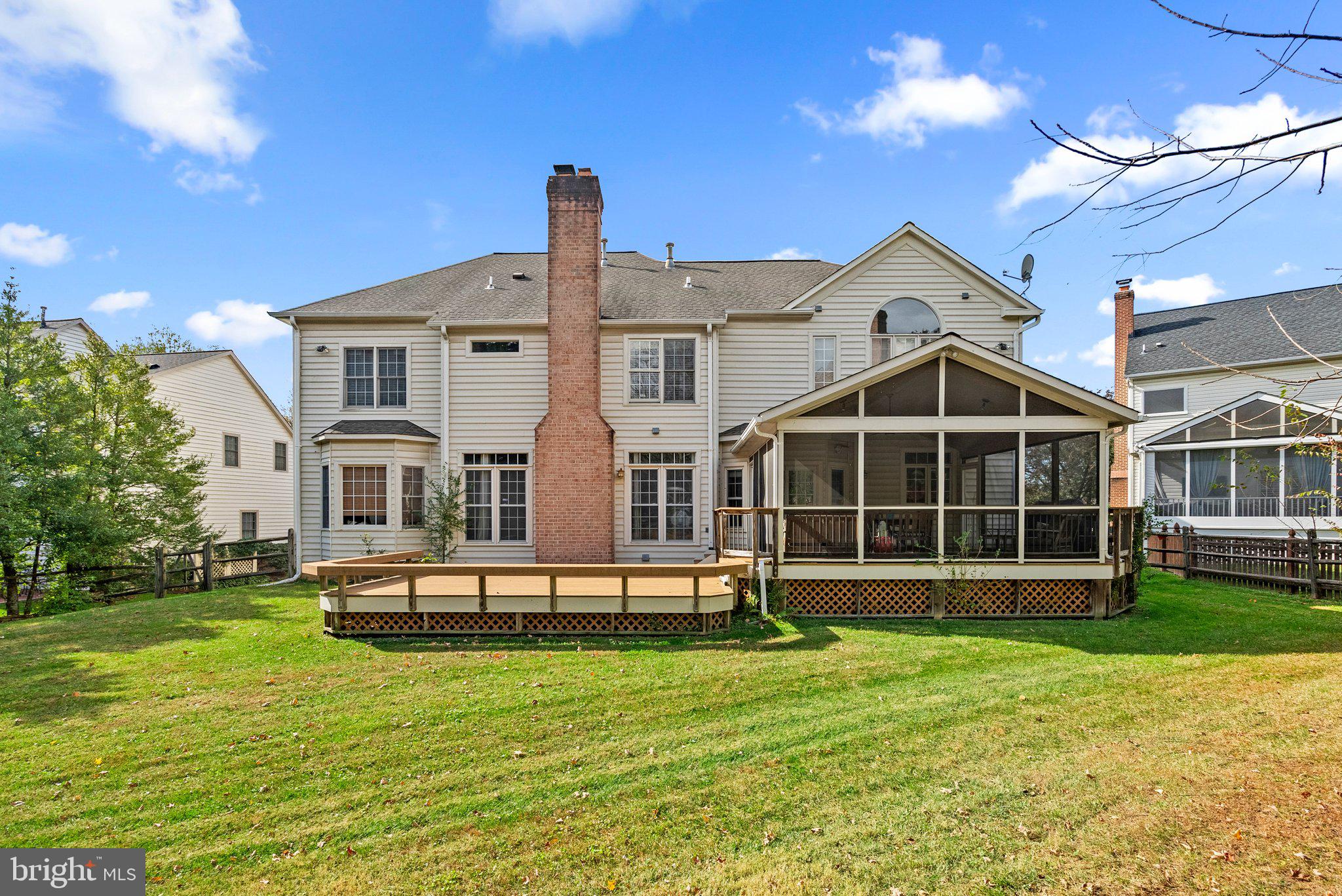 WILLOWS OF POTOMAC - Residential