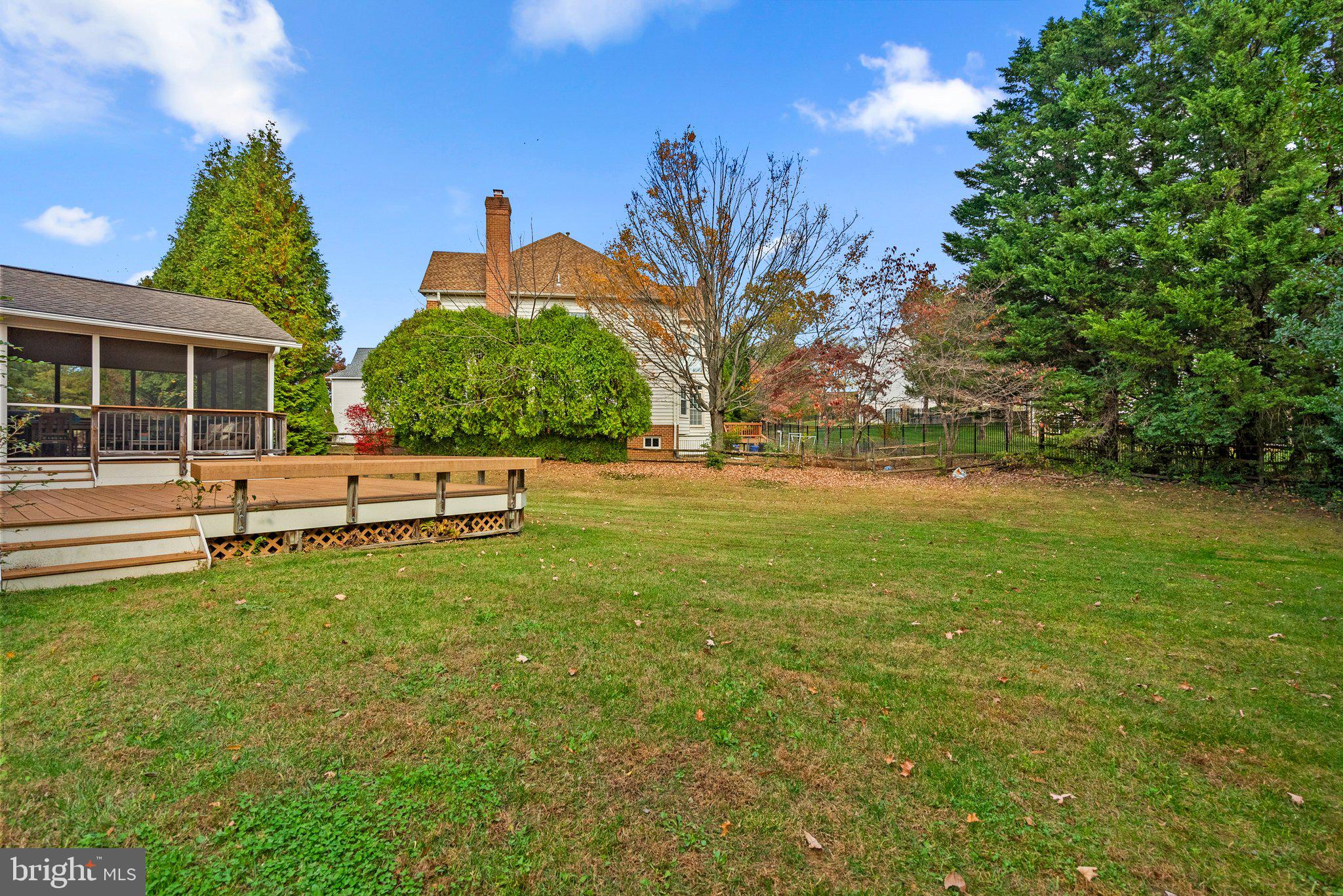 WILLOWS OF POTOMAC - Residential