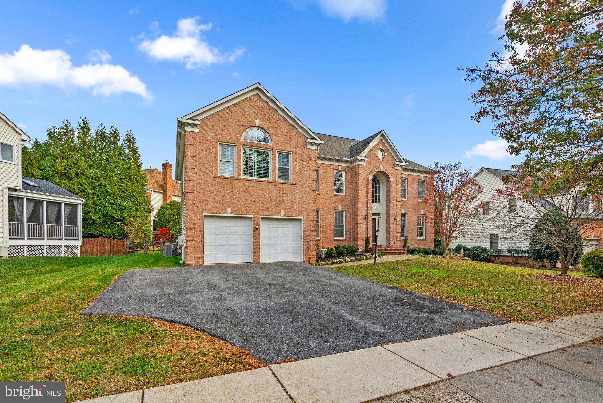 WILLOWS OF POTOMAC - Residential