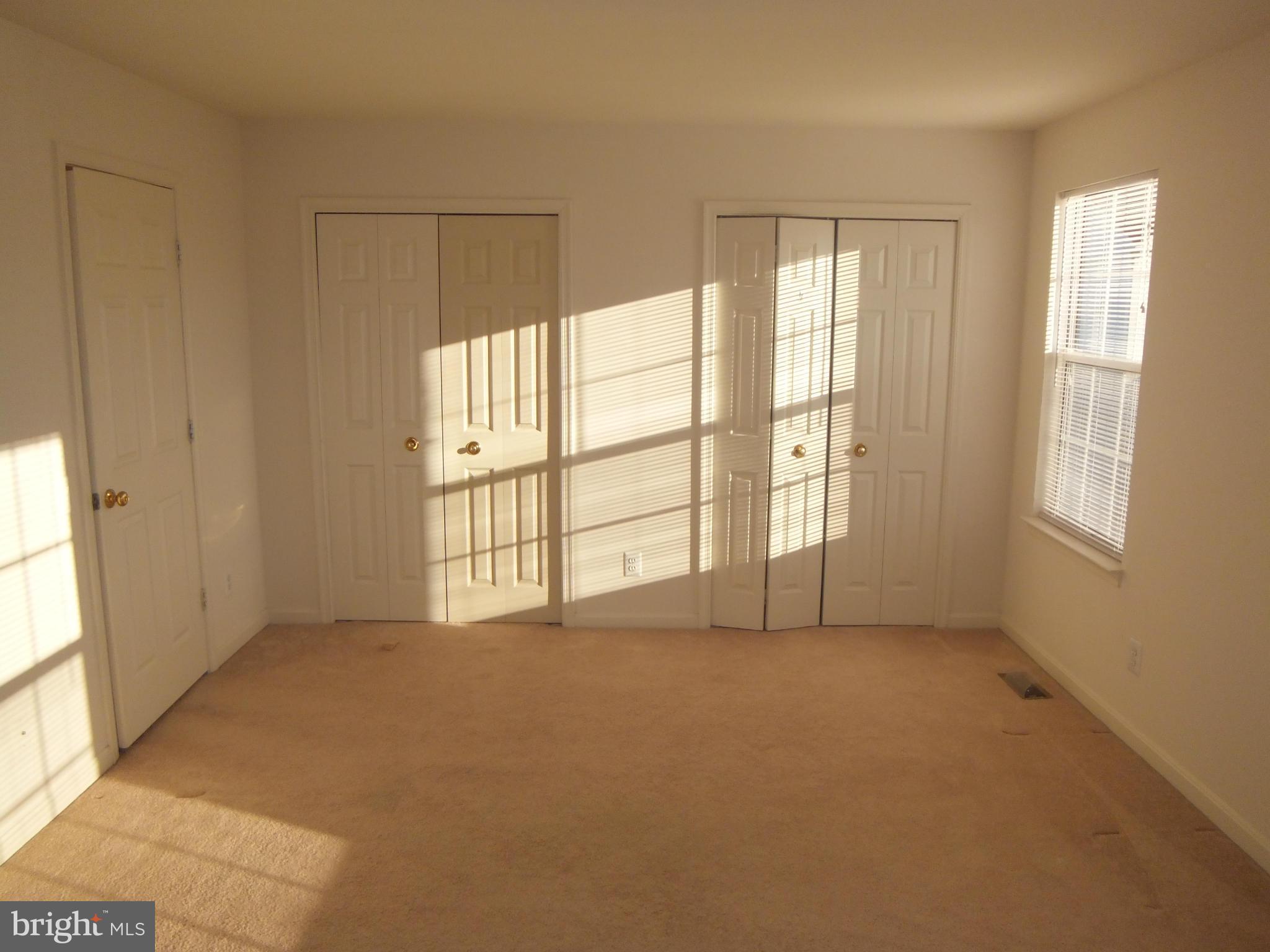 RIVER OAKS - Residential Lease