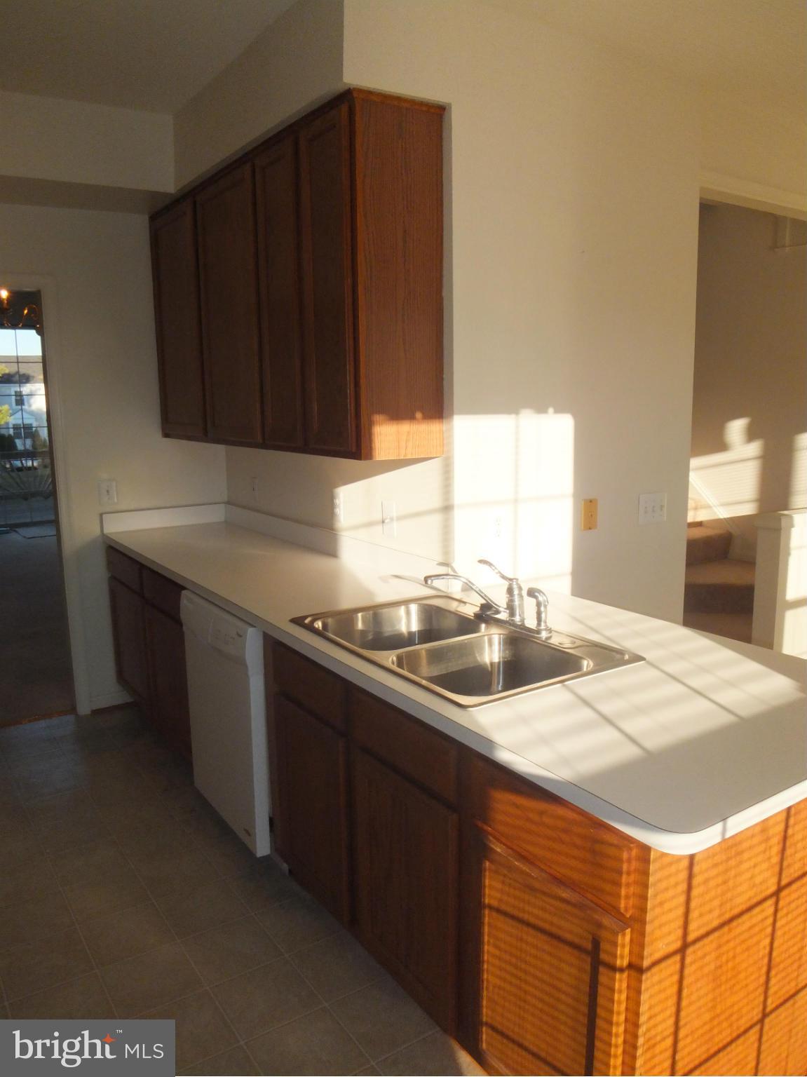 RIVER OAKS - Residential Lease