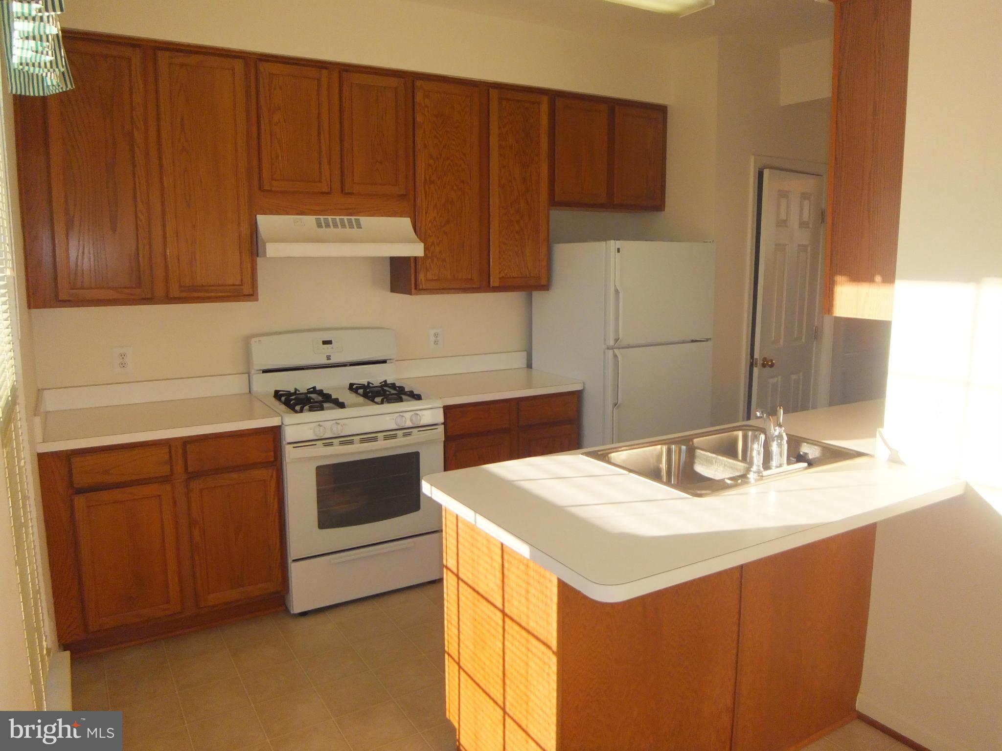 RIVER OAKS - Residential Lease