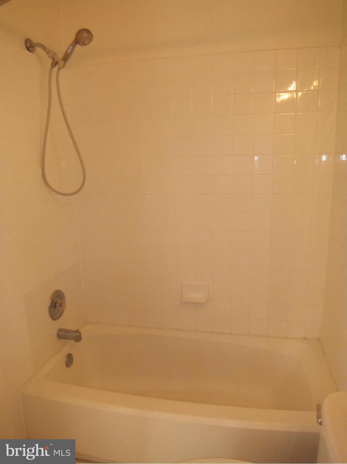 RIVER OAKS - Residential Lease