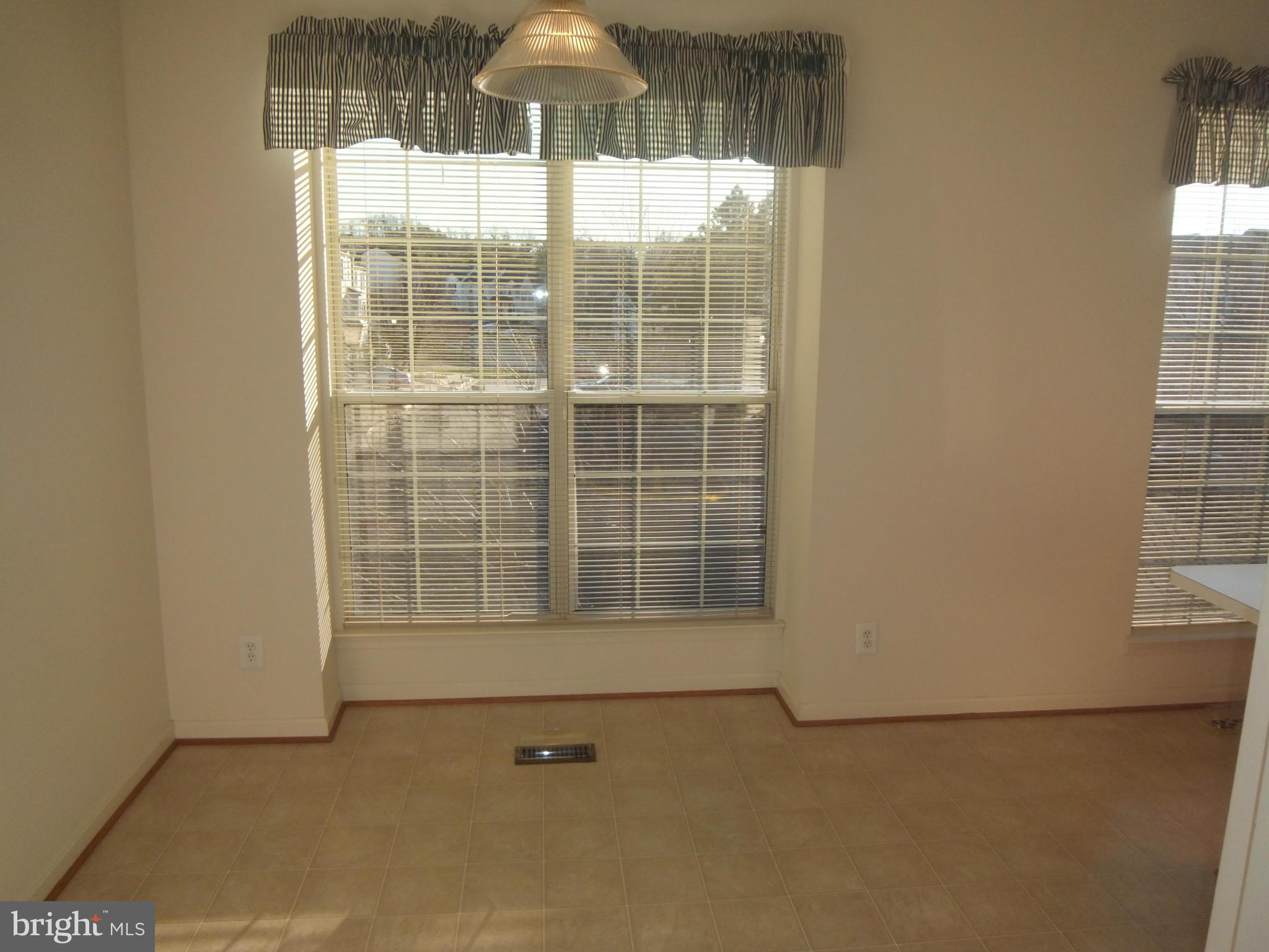 RIVER OAKS - Residential Lease