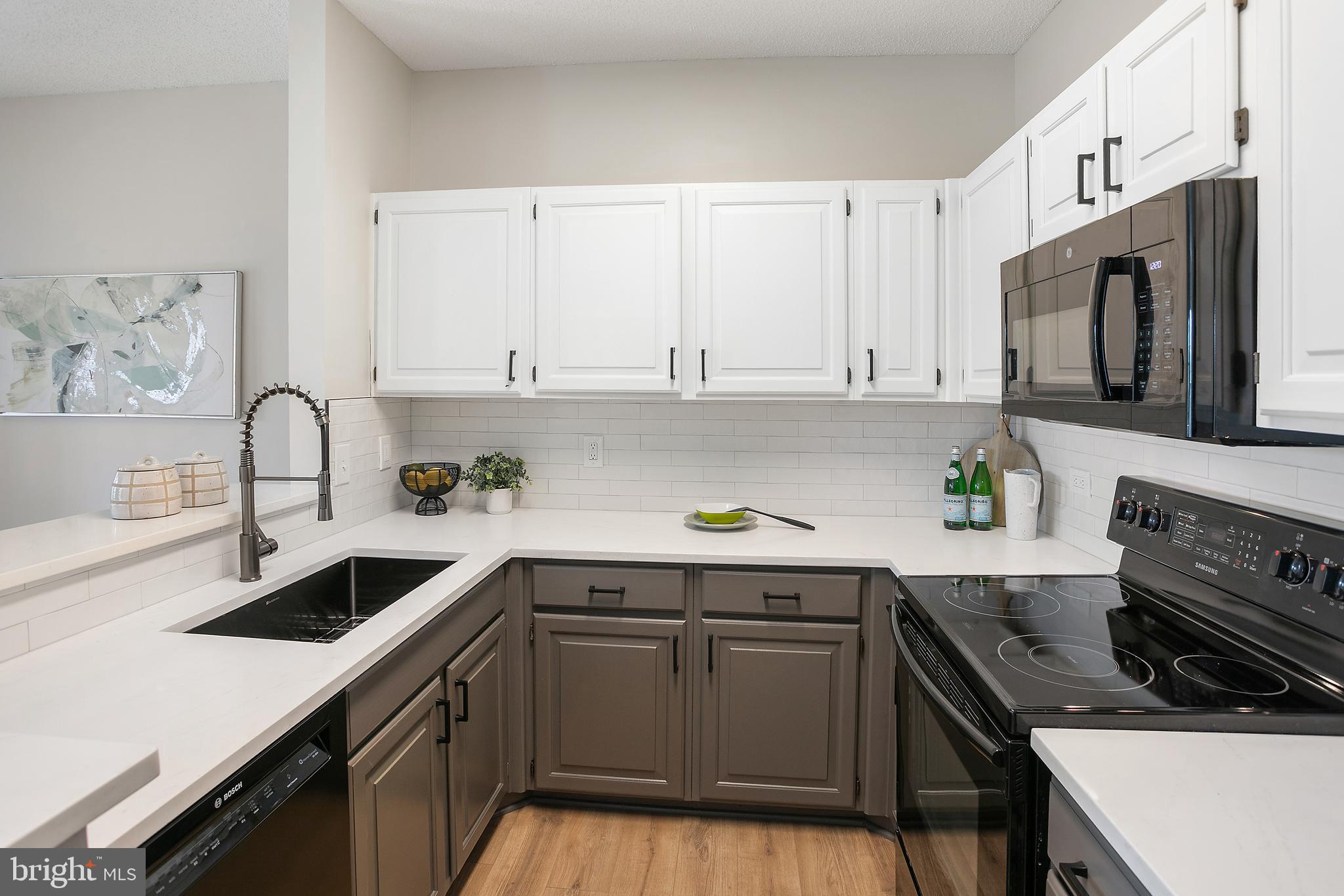 HILLWOOD - Residential