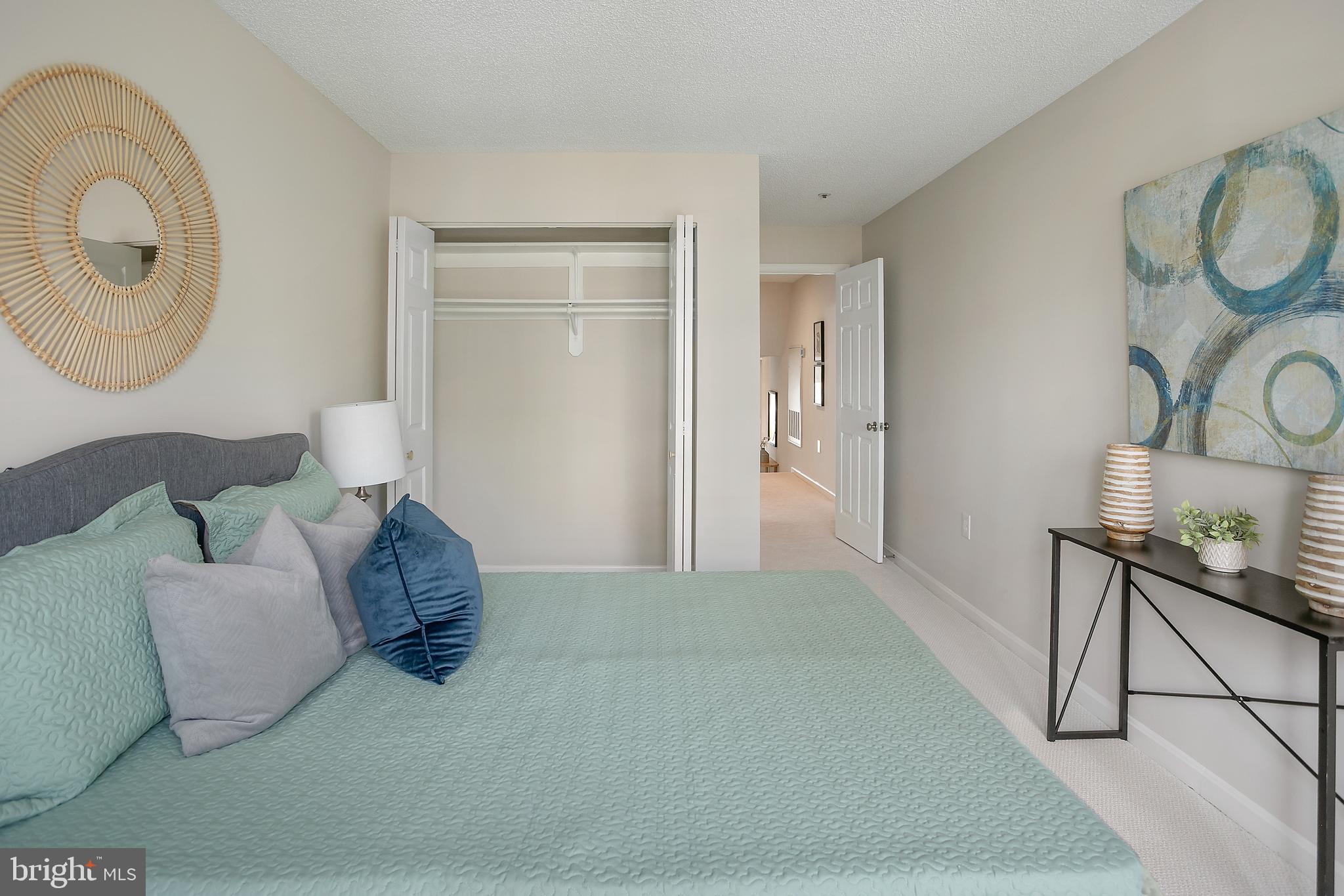 HILLWOOD - Residential