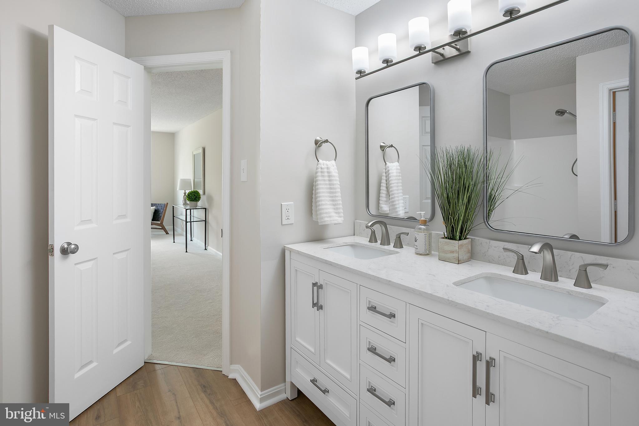 HILLWOOD - Residential